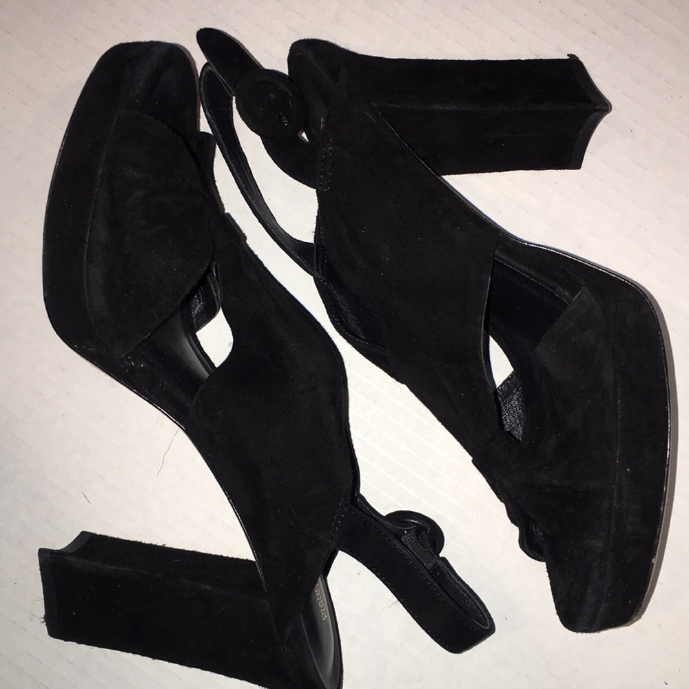 Diane Con Furstenberg DVF Vero Cuoio Black Suede Cut‑Out High Heel | Size 7.5M